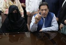 Ex-Premier di Pakistan Imran Khan y su casa ta declara nan mes inocente den otro caso di corupcion