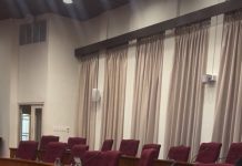 Minister di Turismo ta critica oposicion pa no presenta den Parlamento