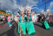 San Nicolas a dispidi di Carnaval 70 cu un parada grandi, luhoso y magnifico