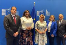 Aruba a firma un acuerdo financiero cu Union Europeo: Aruba lo ricibi 14.2 miyon euro pa proyectonan di digitalisacion