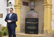 Ex-minister Besaril back den libertad