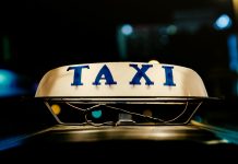 Gobierno a elimina compra y benta di permiso di taxi, pero rumornan ta indica cu esaki toch ta tuma lugar