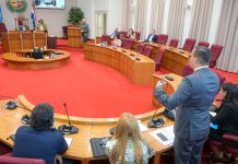 Minister Geoffrey Wever a presenta modelo pa stimula poder di compra pa Aruba na parlamento; Economische Bureau Amsterdam a crea un modelo obhetivo pa calcula impacto pa poder di compra