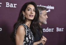 Amal Clooney ta un di e expertonan legal cu a recomenda acusacionnan di guera di crimen contra Israel y Hamas