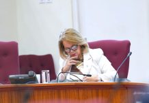 Cambionan den ley di Kiesverordering aproba cu 15 voto na fabor y 4 contra