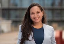 Parlamentario independiente mr. Gerlien Croes: Entre pleito y punta dede riba otro, Aruba mester di algo diferente