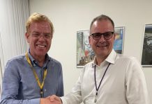 Joost Meijs a traspasa presidencia di Dutch Caribbean Cooperation of Airports pa Jonny Andersen