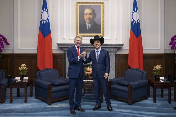 Legisladornan Mericano ta priminti sosten pa Taiwan y su presidente nobo despues di ehercicionan militar di China