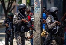 Polis di Kenya ta cla pa biaha pa Haiti y lucha contra e gruponan arma