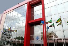 Jamaica: Abogado ta opina ariba sugerencia di prome minister pa un corte final di apelacion na e isla