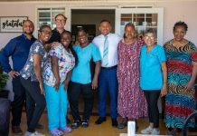 Entrega di material na casnan di cuido