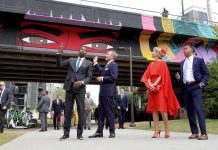 Minister Geoffrey Wever lo compaña Rey Willem-Alexander y Reina Máxima durante mision comercial pa Merca