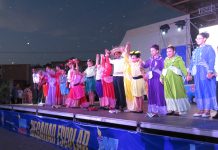 Ocho scol lo ta participando den e competencia di baile escolar