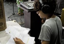 Fundacion CINEARUBA cu tayernan di skirbi script, traha musica y actuacion di bos gratis