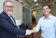 Anuncio di minister di Energia tocante inicio di proyecto LNG a genera controversia