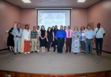 Como muestra di aprecio; Prome minister a entrega certificado na tur e stakeholders cu ta haci pasantia pa alumnonan di EPI posibel