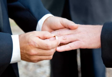 Prome pareha di mesun sexo ta casa na Corsou