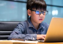 Cuido di bo wowonan den combinacion cu aparatonan digital