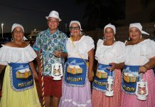 Parada cu lanterna lo tuma luga diabierna 30 di augustus na Brazil