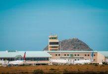 Problema den sistema di airco a pone Aeropuerto Internacional Reina Beatrix plat