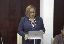Minister di Finazas di Sint Maarten a presenta amienda na acuerdo di Ennia pa spaar NAf. 37M