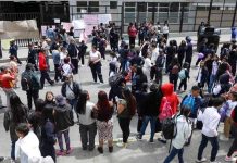 Protesta riba abuso sexual di un mucha di 10 aña a caba den disturbionan na sur di Bogota