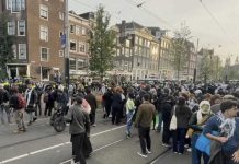 Hulanda: Aresto na rally pro-Palestina; A tira bom di huma durante conmemoracion na Amsterdam