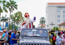 Sinterklaas ta yega Aruba dia 17 di november!