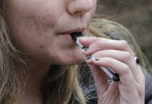 Merca: Corte supremo a tende argumentonan riba regulacion di vape cu sabor imponi despues cu vaping a aumenta entre hobennan