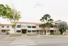 Discusion cu tension den Parlamento tocante Ley di Reino HOFA