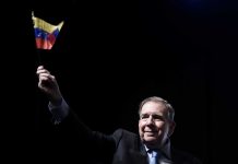 Colombia: Petro preocupa cu Edmundo Gonzalez lo presenta di sorpresa na frontera Venezolano