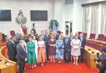 Constelacion number 12 di Parlamento di Aruba a huramenta