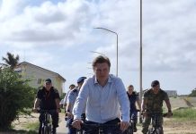 Nederlandse minister van Defensie benadrukt sterke samenwerking met Aruba en bespreekt veiligheidsprioriteiten