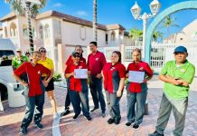 Empleadonan di Caribbean Palm Village cu accion di protesta
