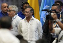 Presidente di Colombia ta bisa cu gobierno no lo acepta vuelo di deportacion for di Merca