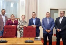 Prome minister demisionario lo mester presenta den parlamento diahuebs pa duna un actualisacion tocante situacion relaciona cu Rijkswet