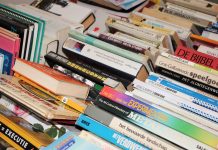 E mercado di buki di mas grandi riba Dia di Himno y Bandera