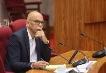 Corte a rechasa demanda di Otmar Oduber contra Parlamento di Aruba OTMAR