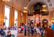 3.432 Hulandes a ricibi cinta real; E cantidad di mas halto pa Rey Willem-Alexander