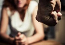 Apenas 3% di victima di violencia domestico na Hulanda ta busca yudansa cerca instancia di sosten