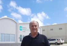 Dentista Hendrik Marsman ta trece dilanti su preocupacion tocante universidad di dentista cu ta daña nomber di Aruba