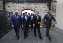 Negociacion di paz Rusia-Ucrania ta termina den menos di dos ora; Acuerdo pa intercambia prisonero di guera pero no alto al fuego