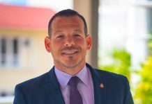 Parlamentario Rocco Tjon (MEP): Presupuesto Complementario cu mas di 400 pregunta sin contesta ROCCO