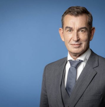 Evaluacion independiente a revela fluctuacion, impacto limita y falta di coherencia den politica socio-economico di Reino