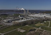 Emisionnan cu ta keinta e planeta a disminui ora cu empresanan mester a reporta nan emision; EPA kier pone fin na esaki