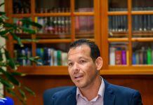 Parlamentario Rocco Tjon (MEP): “Si Rijkswet HOFA ta asina bon pa Aruba, dicon Gobierno no ta contesta pregunta?