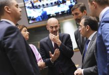 Europa ta lucha pa reanima diplomacia despues cu Merca ta ataca sitionan nuclear di Iran