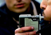 Incident van rijden onder invloed werpt smet op regeringswoordvoerder