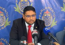 Parlamentario Hart ta yama minister Dowers aden pa clarifica kico ta pasando cu e proyecto Eagle LNG