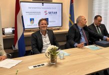 Setar NV lo percura pa conexion di internet di calidad halto pa Corsou y Boneiro; Acuerdo pa amplia kabel submarino ‘Celia’ formalisa den presencia di Secretario di Estado van Marum